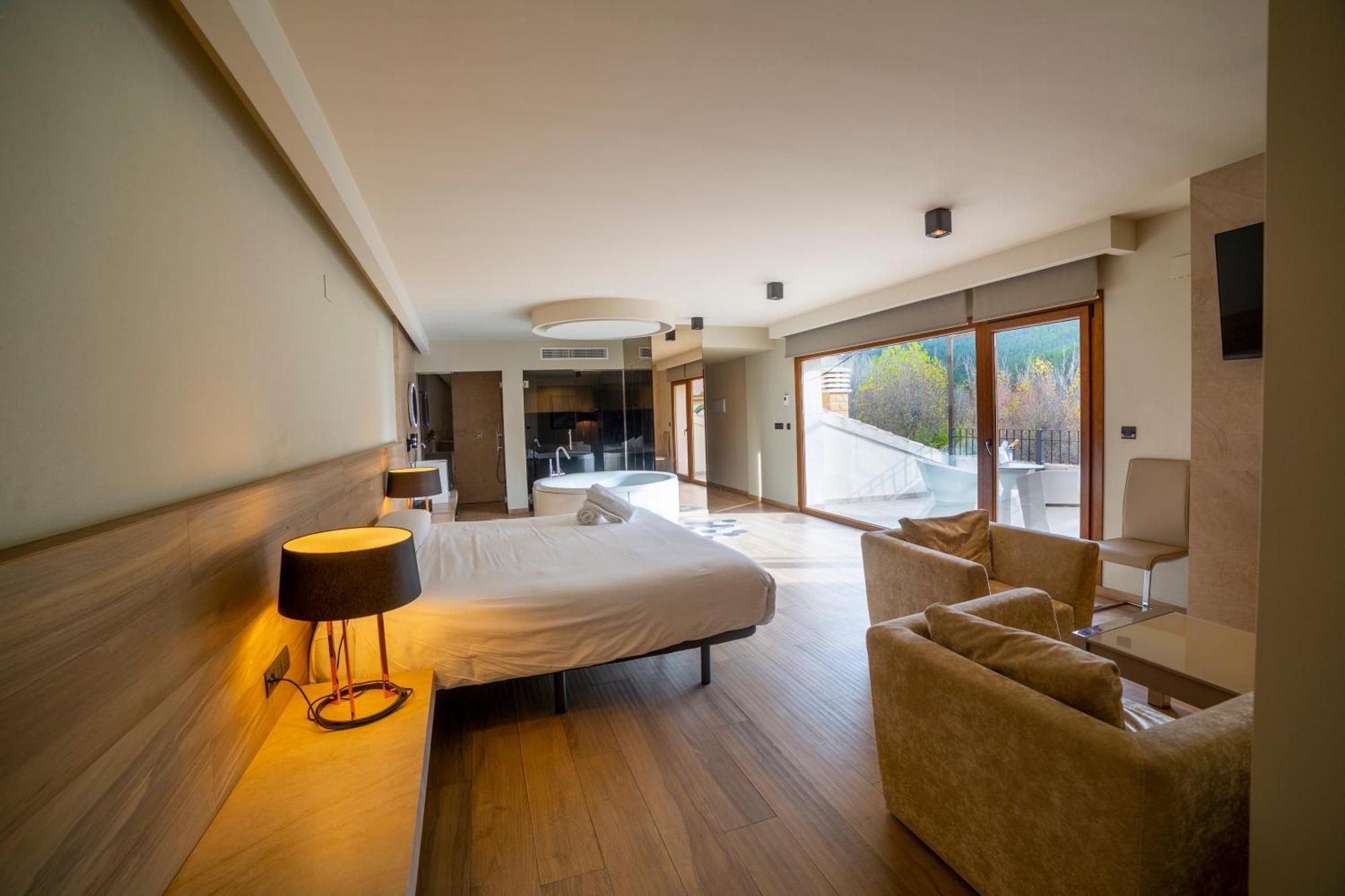 Suites Finca Los Olivos Alcala del Jucar Exterior photo